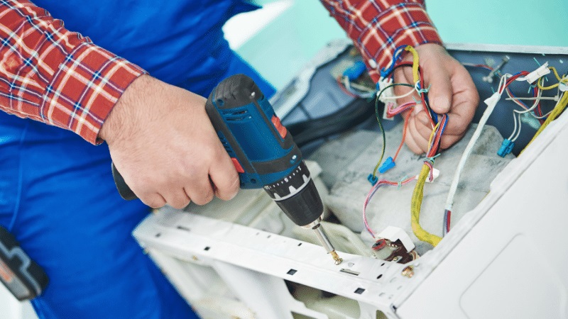 Kula Daylux Daylux çamaşır makinesi kart tamiri – Su almama arızası orijinal parça ile giderildi. - Teknik servis örneği